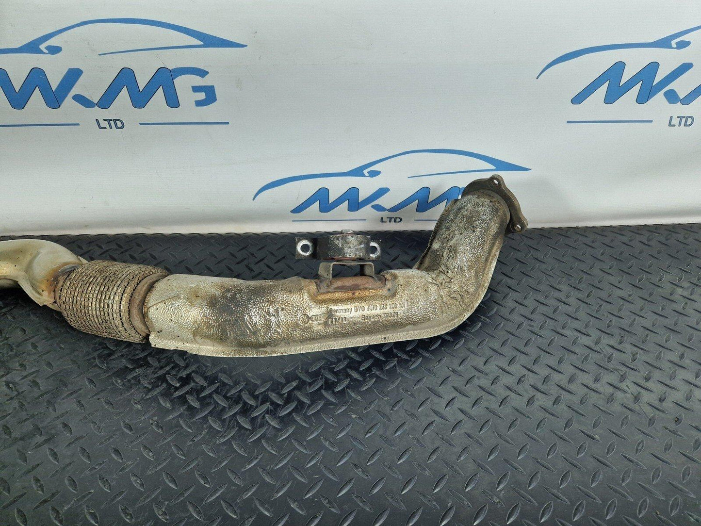 16-19 AUDI A4 B9 S-LINE GENUINE 2.0TDI EXHAUST PIPE 8W0253300AN