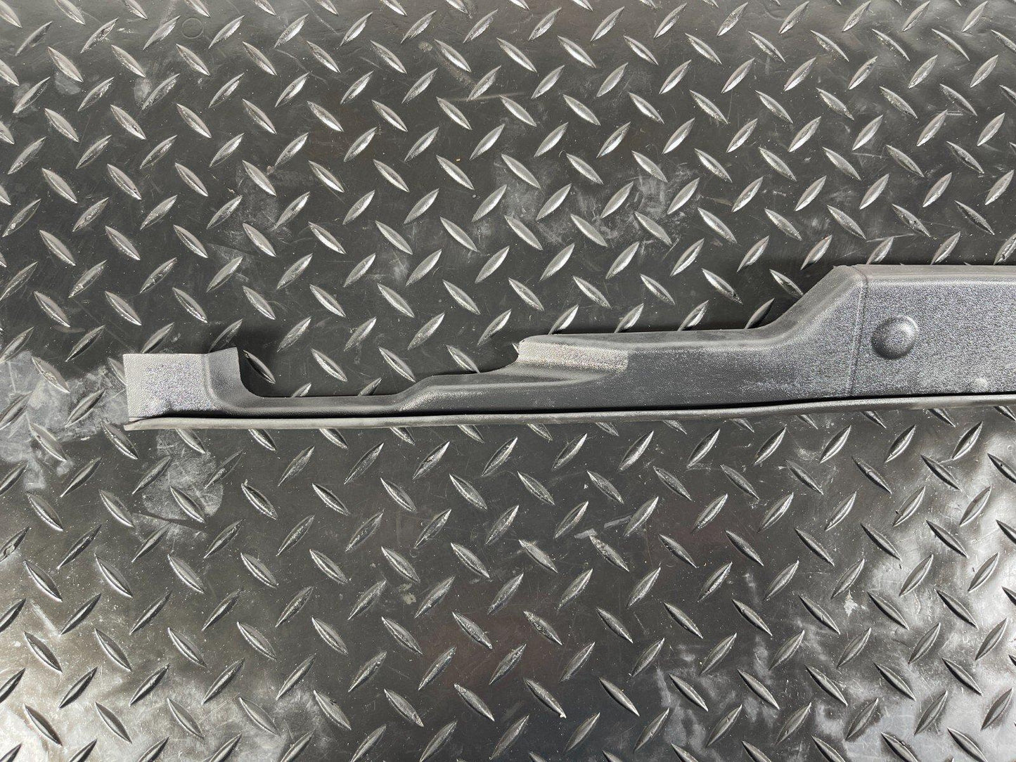 16-23 AUDI A5 F5 LEFT OUTER REAR FENDER LEDGE PROTECTION FILM 8W6820581E