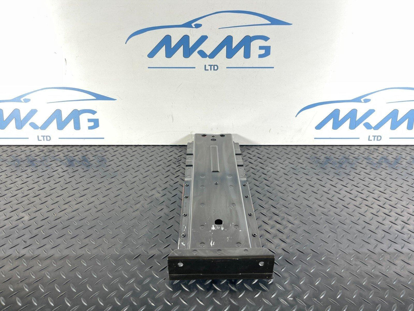 14-21 MERCEDES BENZ C350e W205 GENUINE SUPPORT PROTECTION BRACKET A2056100534