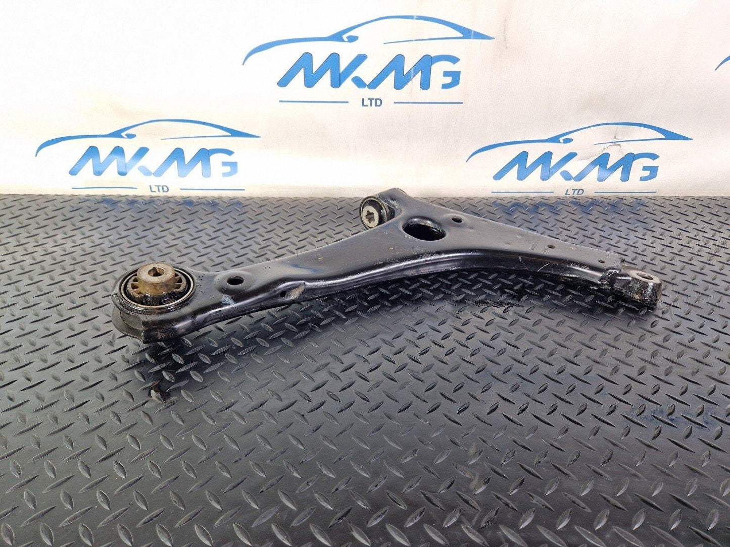 18-ON MERCEDES BENZ SPRINTER W907 W910 FRONT LOWER CONTROL ARM A9103330000