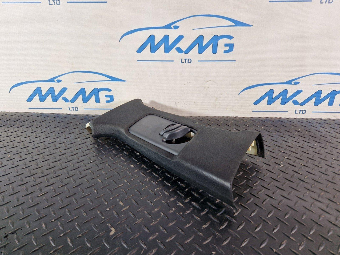 16-20 AUDI Q7 4M GENUINE RIGHT O/S B PILAR TRIM COVER IN BLACK 4M0867244B