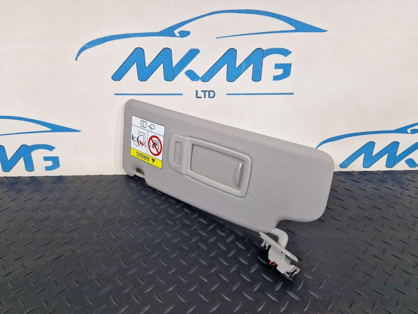 14-21 BMW 2 SERIES F45 F46 218i LEFT SUN VISOR COVER MIRROR 7402857