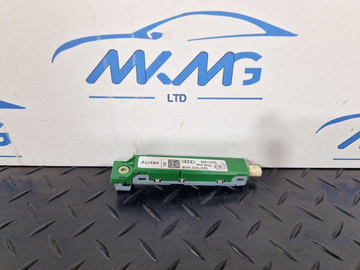16-23 AUDI S5 COUPE GENUINE ANTENNA AMPLIFIER BOOSTER 8W6035225