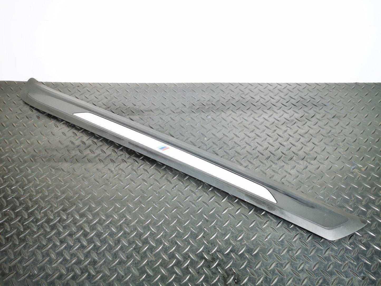 14-20 BMW 4-SERIES M-SPORT F32/F82 GENUINE FRONT LEFT SIDE DOOR ENTRY SILL TRIM