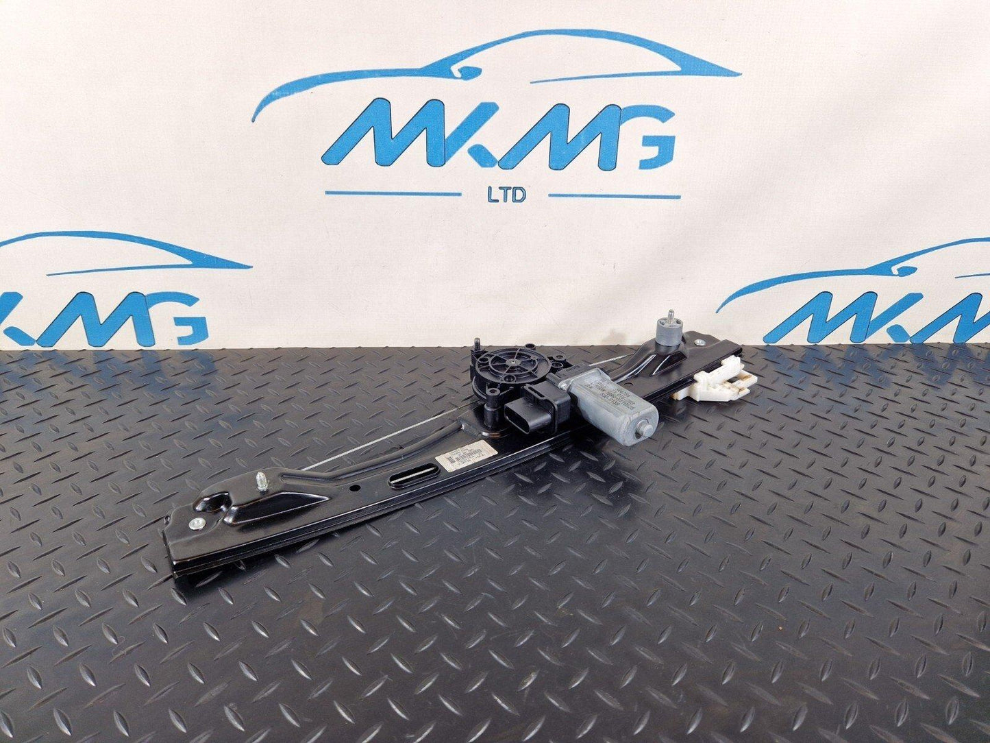 16-22 BMW X1 F48 GENUINE OEM REAR RIGHT O/S WINDOW REGULATOR & MOTOR 7349512