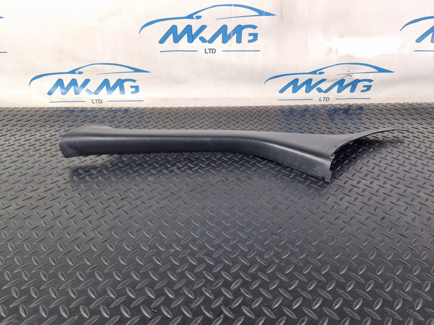18-ON MERCEDES BENZ SPRINTER W907 FRONT LEFT A-PILLAR TRIM COVER A9076901000