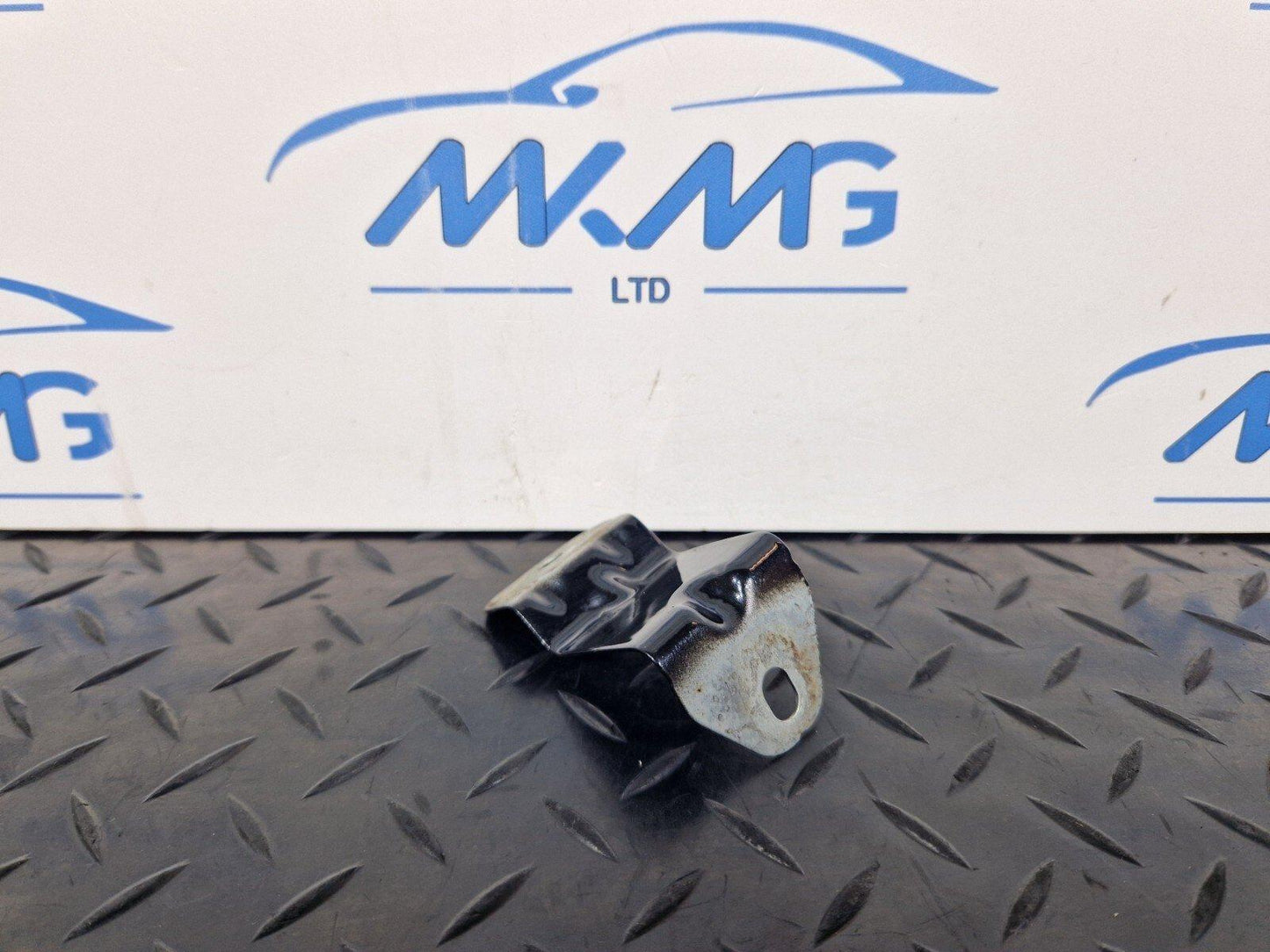 16-23 AUDI S5 COUPE GENUINE WING FENDER BRACKET FRONT 8W6821471