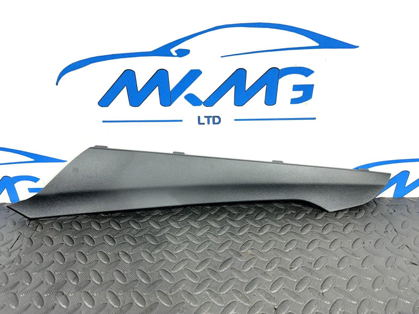 16-19 AUDI A4 B9 AVANT GENUINE LEFT PASSENGER SIDE CENTRE CONSOLE TRIM 8W2863305