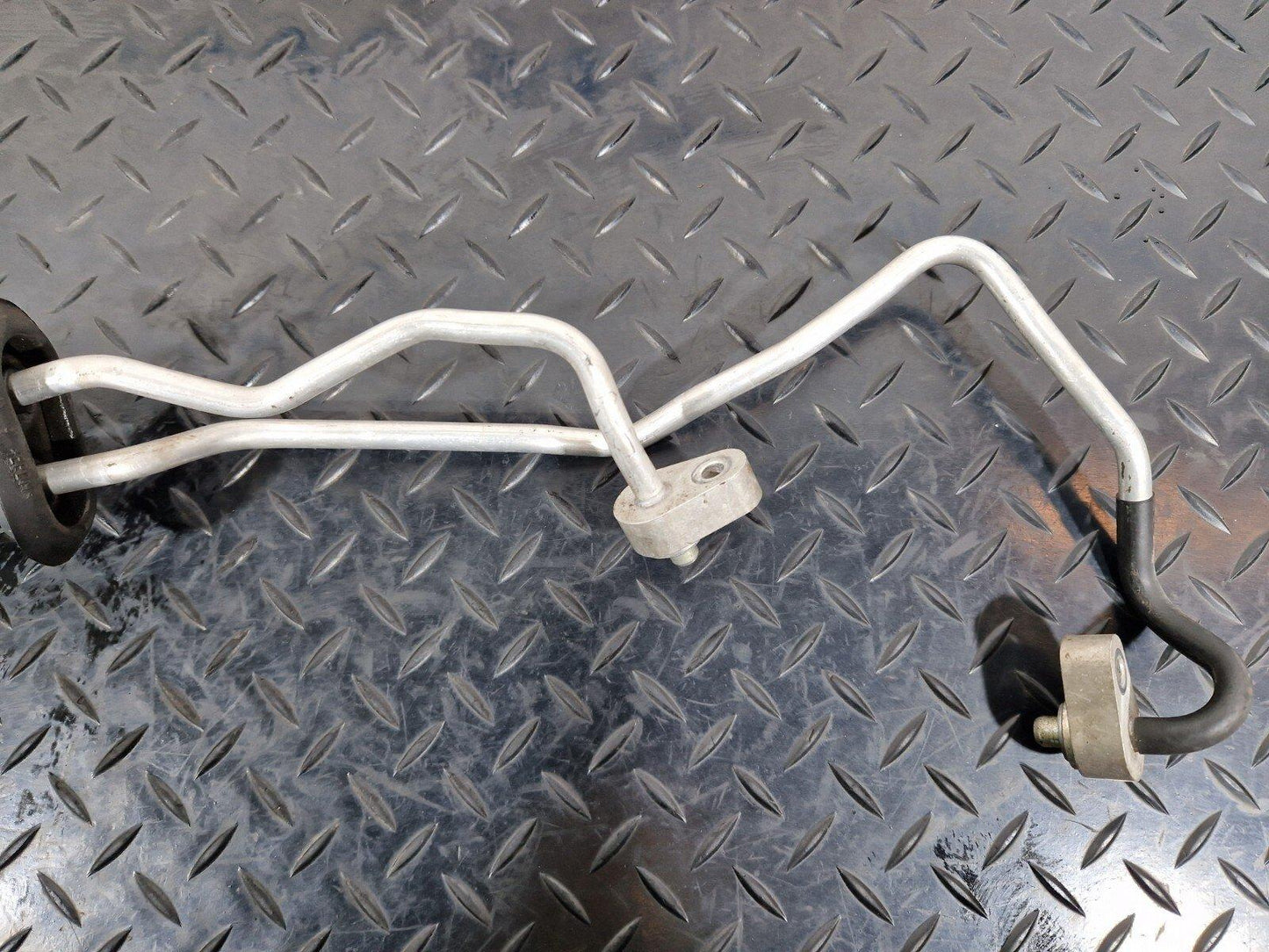 14-21 MERCEDES BENZ C300h W205 GENUINE AC AIR CONDITION PIPE HOSE A2058306902