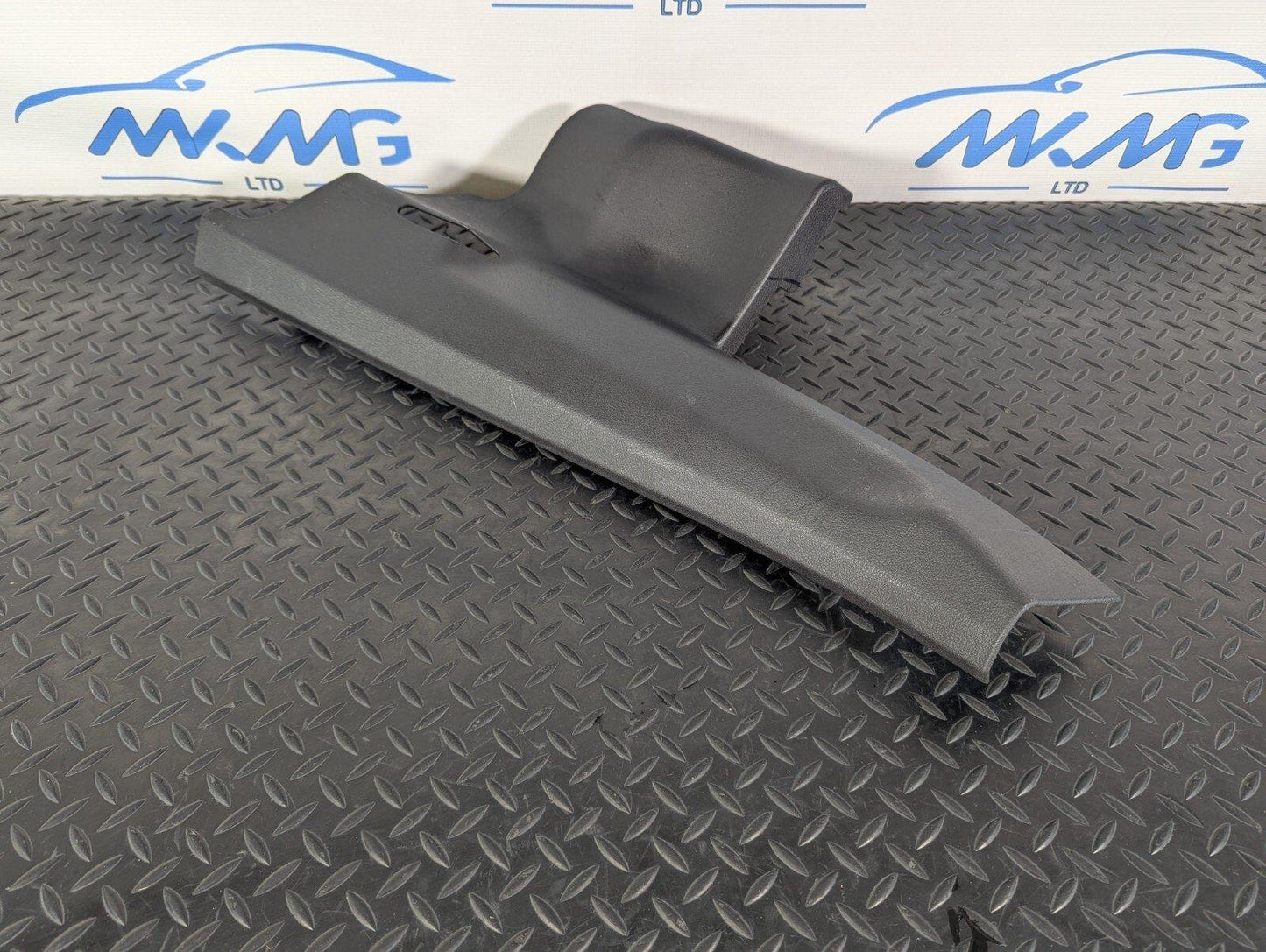 10-15 AUDI Q7 4L OEM NSR PASSENGER SIDE REAR LOWER C PILLAR TRIM 4L0867767