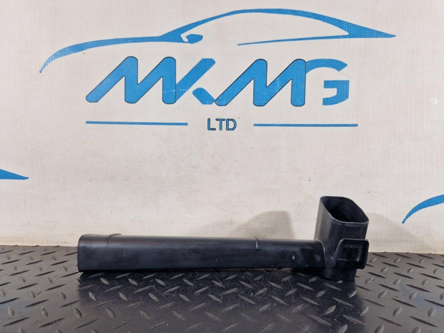 11-19 MERCEDES ML W166 GENUINE OEM TRANSVERSE DUCT TOP DRAIN PIPE A1668320590