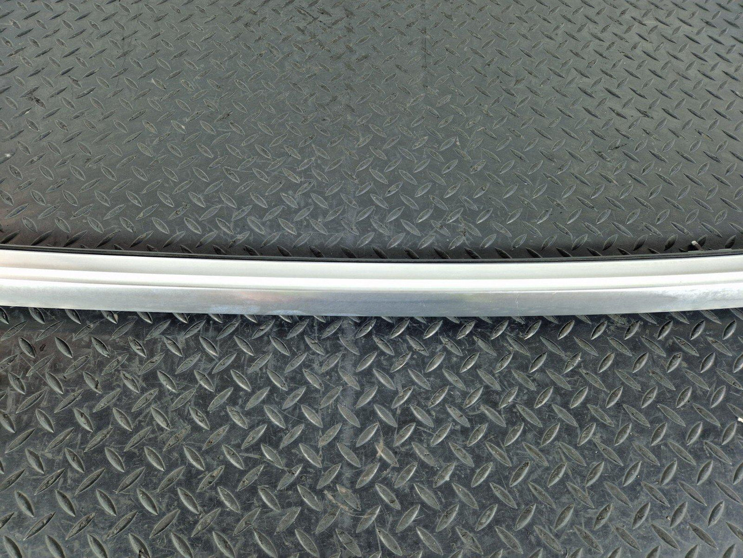 14-19 MERCEDES BENZ GLA X156 OEM LEFT PASSENGER SIDE N/S ROOF RAIL A1568900393
