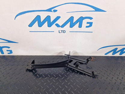 19-ON MERCEDES BENZ B CLASS W247 ABS PUMP MOUNT BRACKET SUPPORT A1774303400