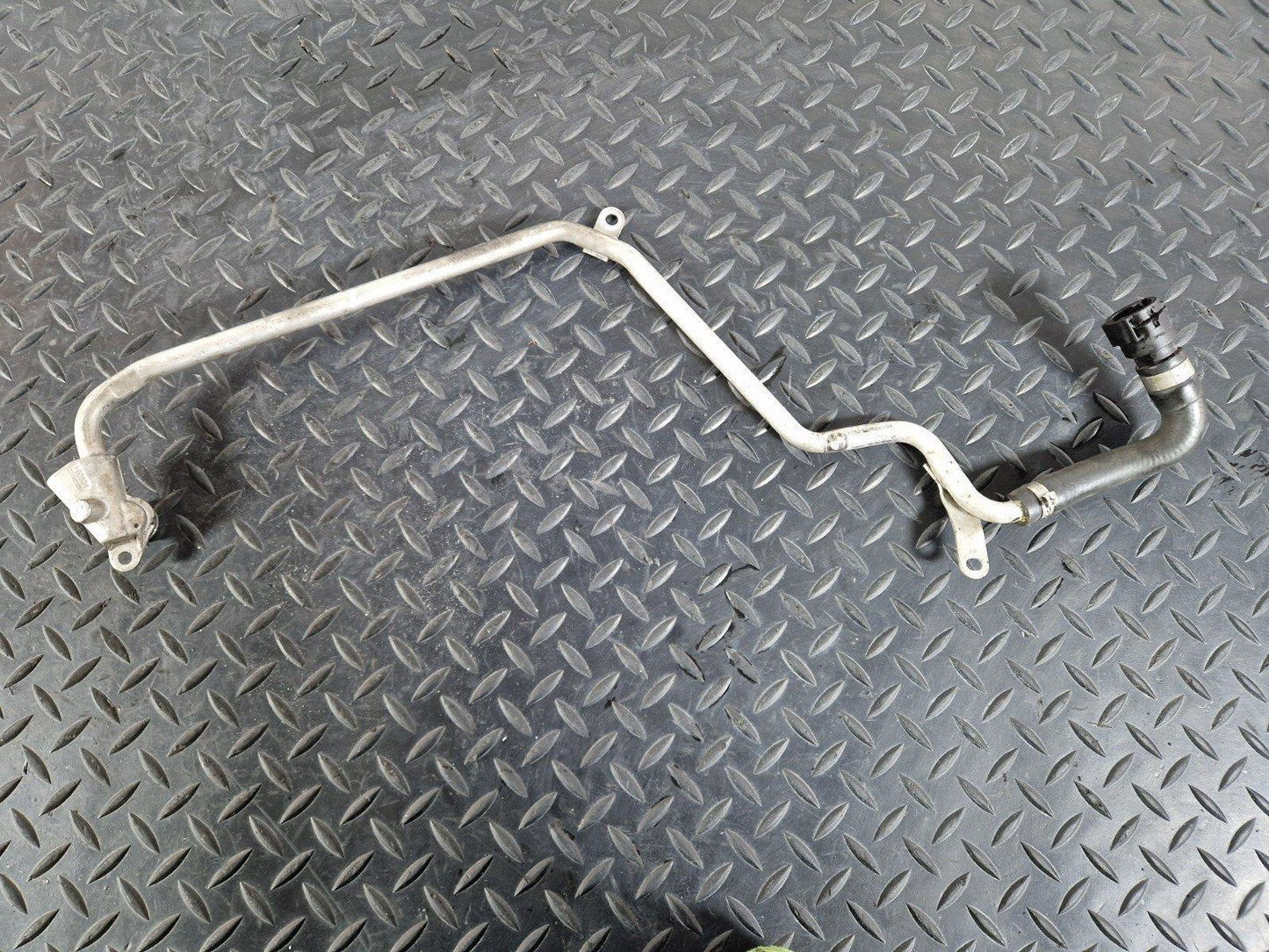 12-18 BMW 3 SERIES F30 LCI GENUINE OEM WATER COOLANT HOSE PIPE LINE 8516591
