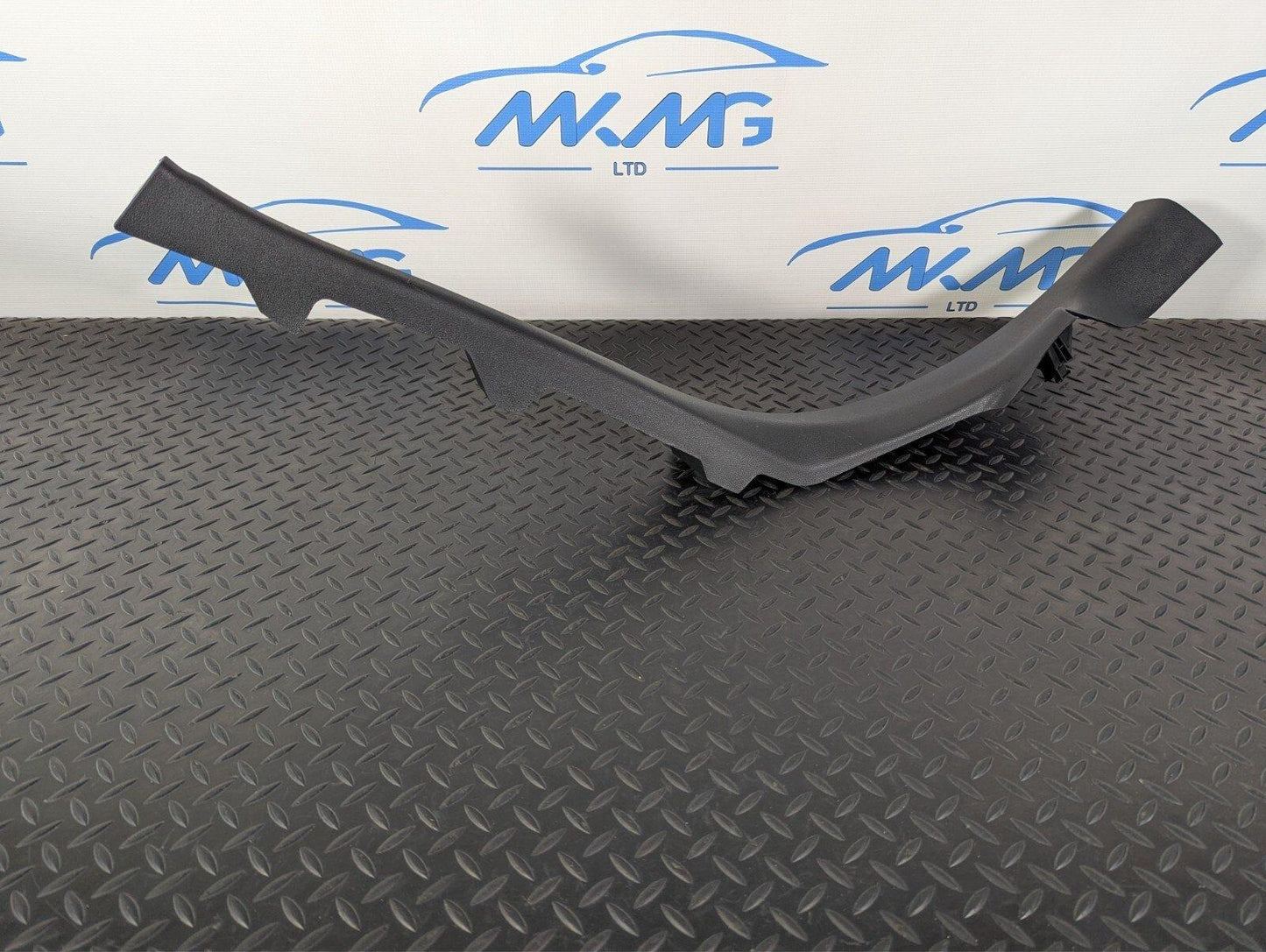 16-19 AUDI A4 B9 GENUINE REAR LEFT INTERIOR SILL PLATE TRIM 8W0867767A