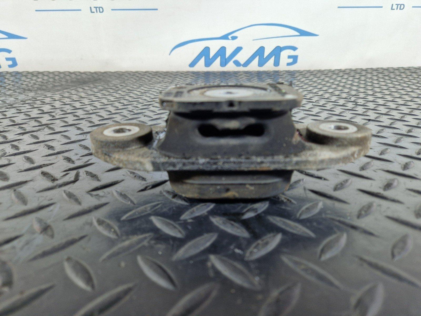 14-23 MERCEDES VITO W447 GENUINE DIESEL LEFT SIDE ENGINE MOUNT A4472411413