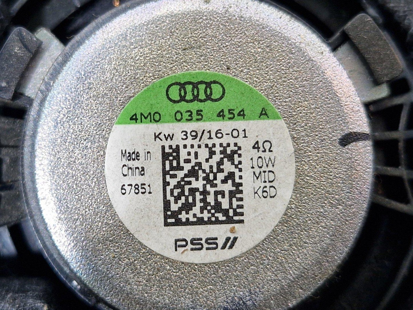 16-23 AUDI A5 F5 SPORTBACK S-LINE DASHBOARD LOWER RIGHT TRIM COVER 8W2863083B