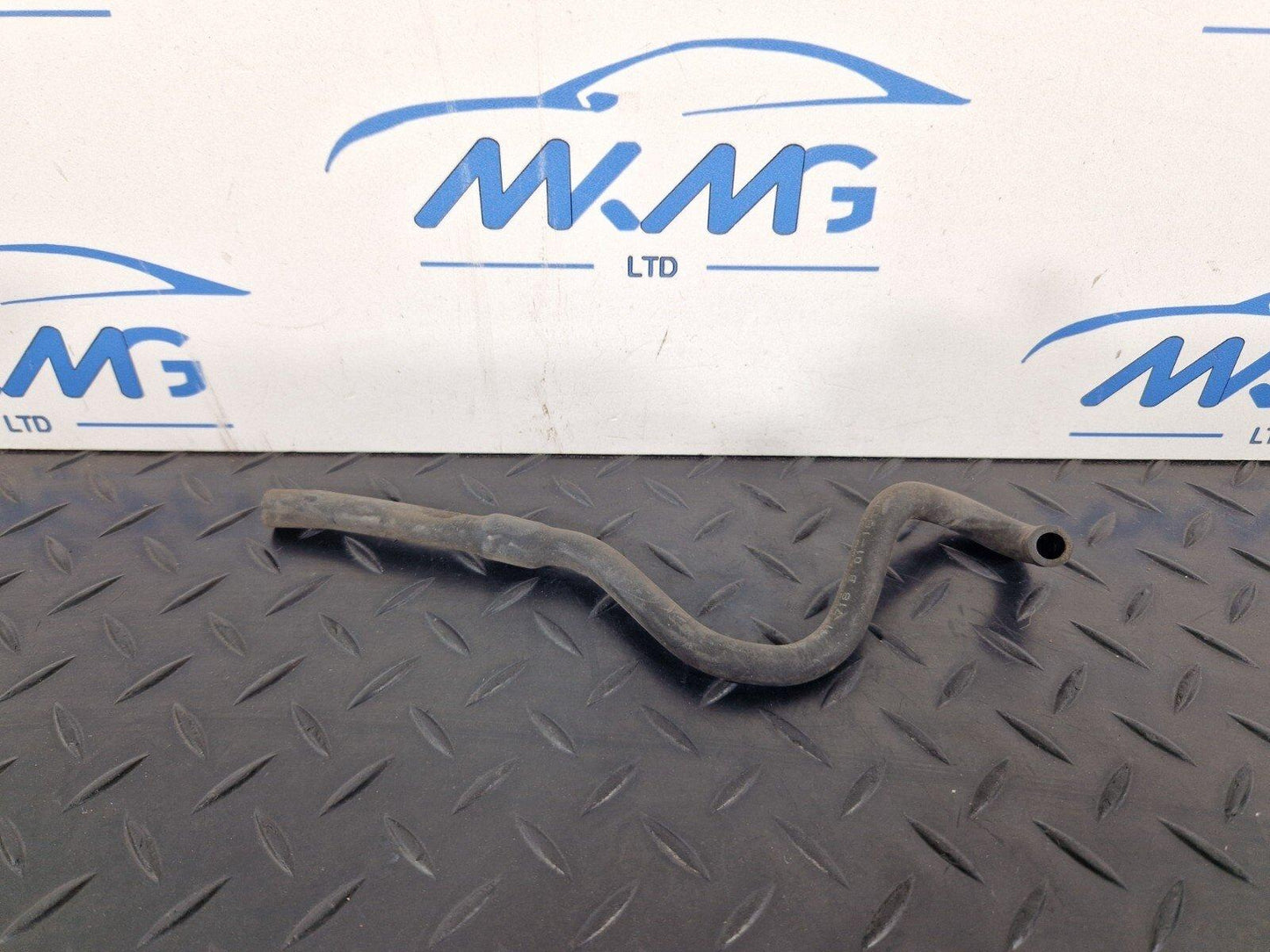 10-18 AUDI A7 4G S-LINE FRONT RIGHT HEADLIGHT VENT HOSE 4G8941718B