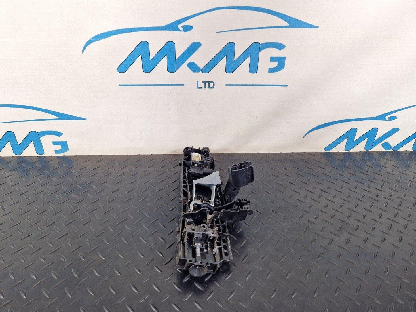 14-21 MERCEDES BENZ C300h W205 GENUINEREAR LEFT PASSENGER DOOR LOCK A0997602100