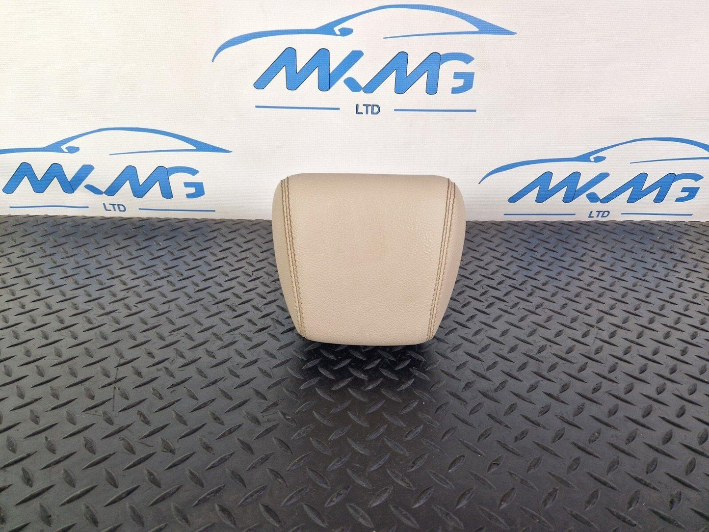 14-21 MERCEDES BENZ W205 REAR CENTER SEAT BEIGE LEATHER HEADREST A2059701950