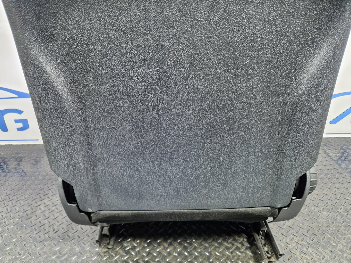 MERCEDES B CLASS W246 FRONT RIGHT O/S DRIVER SIDE BLACK LEATHER SEAT