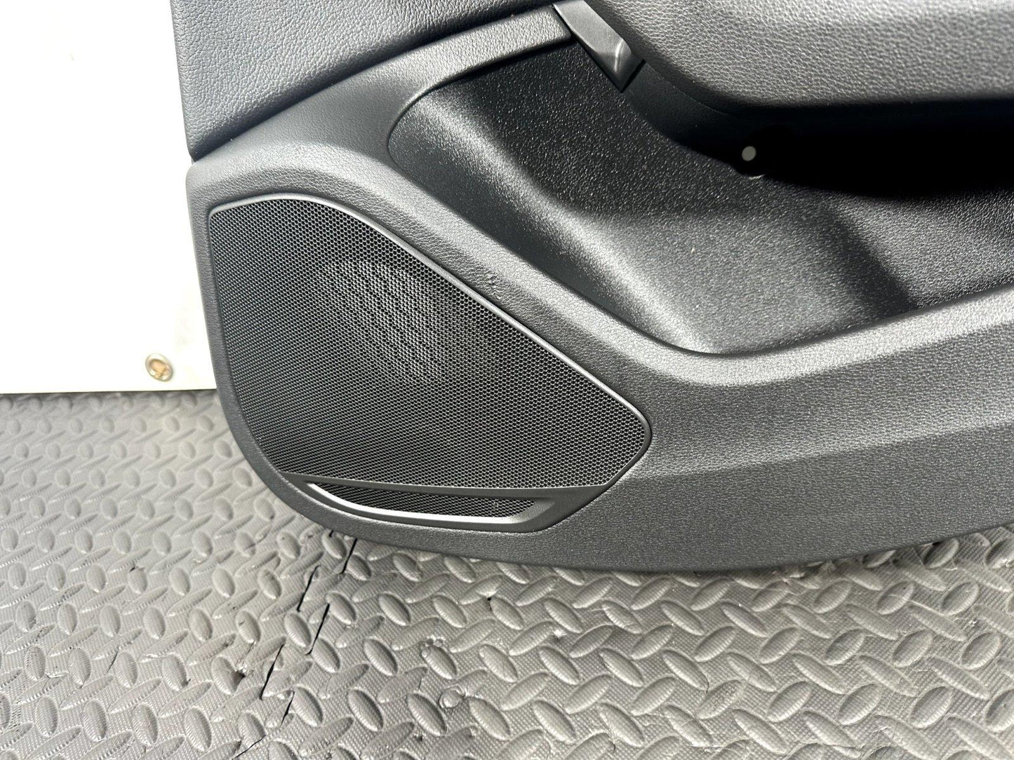 16-19 AUDI A4 B9 AVANT/ESTATE GENUINE REAR DRIVER SIDE LEATHER DOOR CARD BLACK