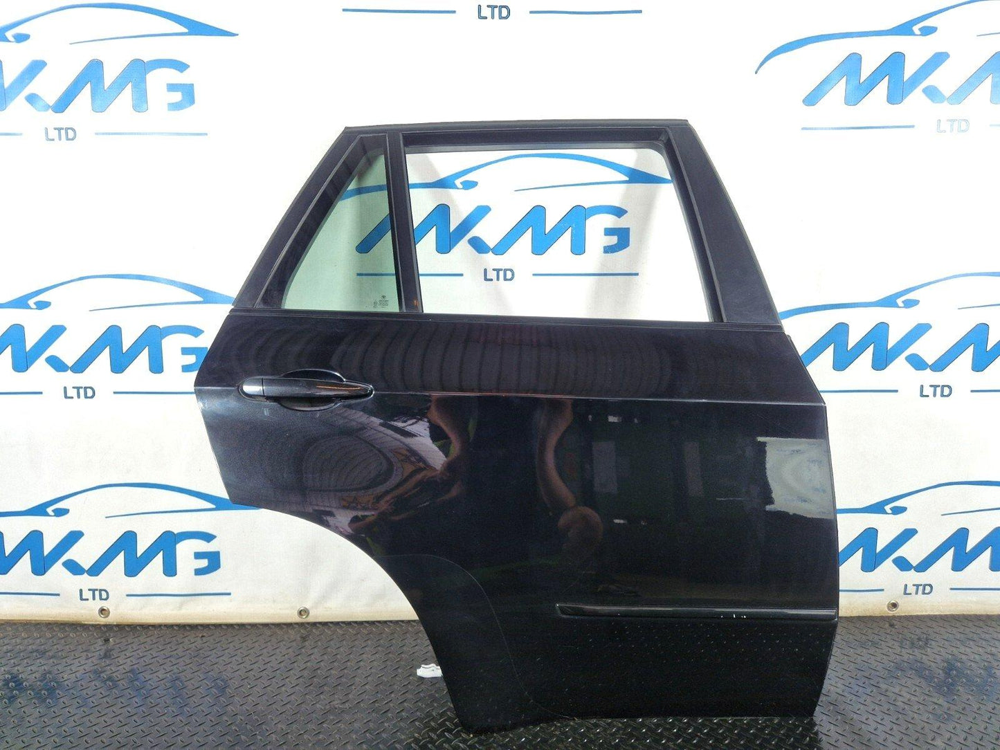 10-13 BMW X5 E70 GENUINE LCI REAR RIGHT DRIVER O/S COMPLETE DOOR IN BLACK 475