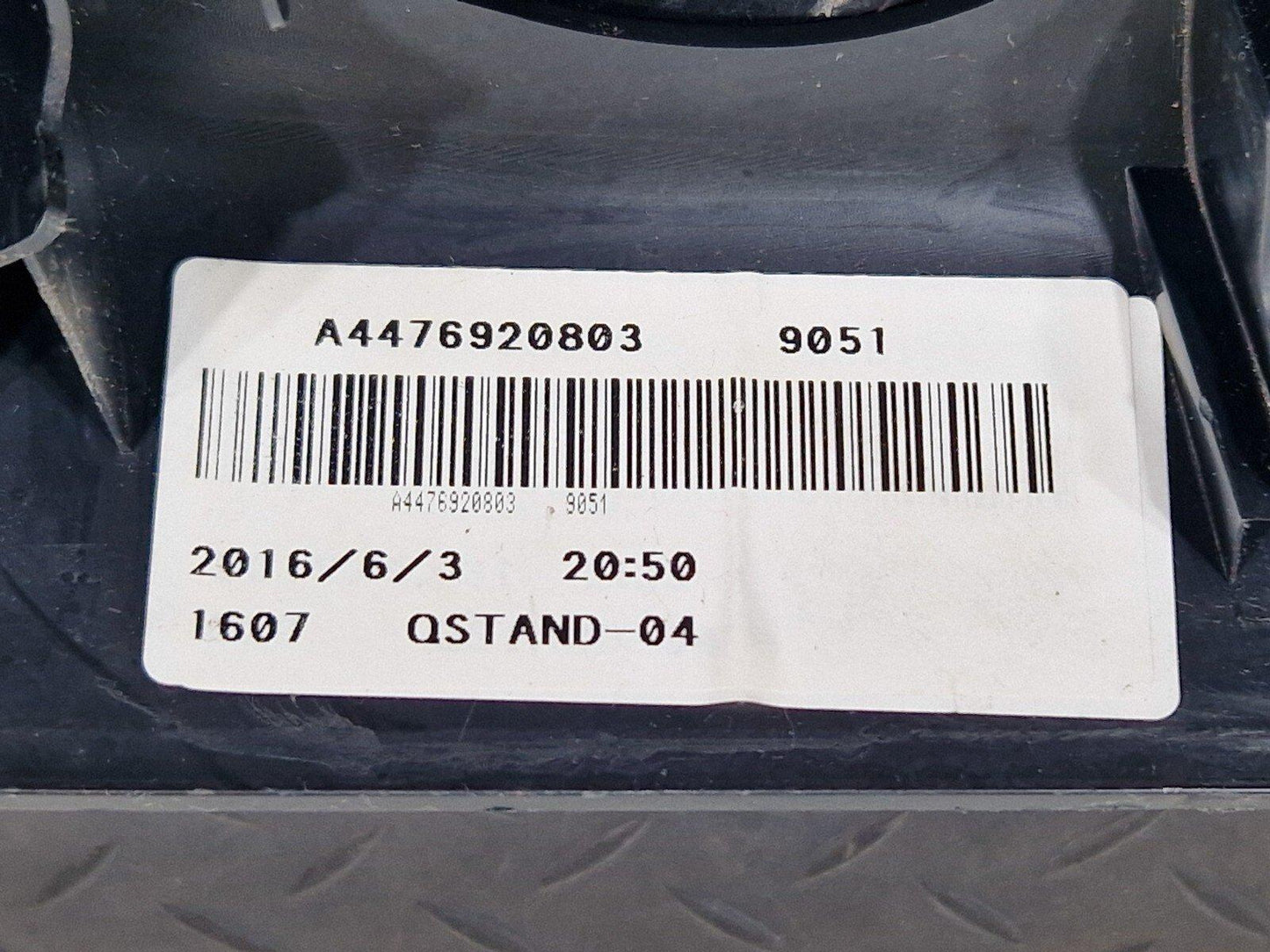 14-23 MERCEDES BENZ VITO W447 LOWER LEFT N/S B-PILLAR TRIM COVER  A4476920803