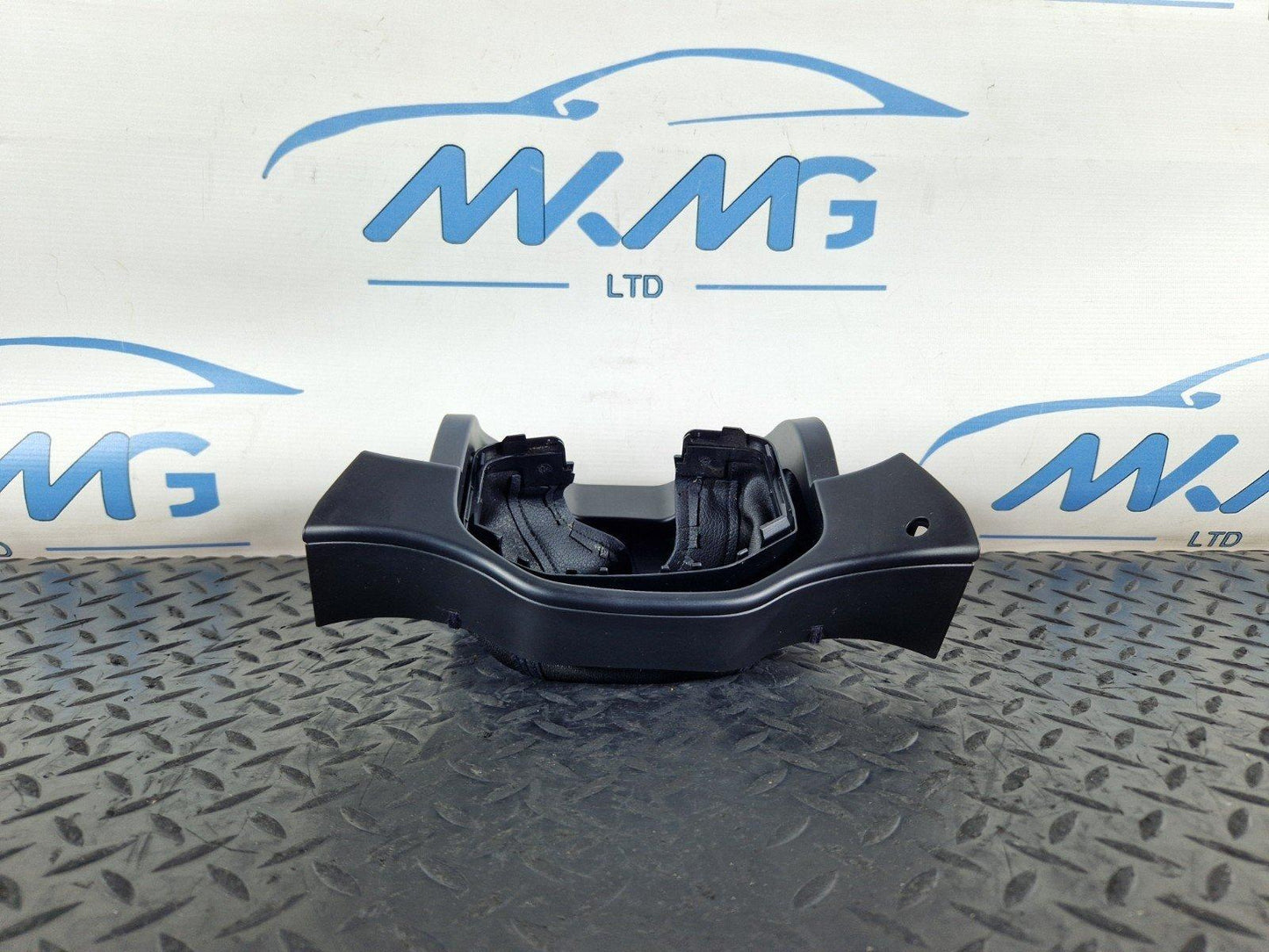 11-19 MERCEDES BENZ ML W166 OEM STEERING WHEEL COLUMN SURROUND TRIM A1666803407