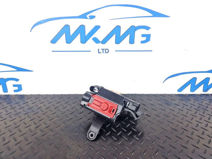 16-19 AUDI A4 B9 POSITIVE BATTERY POWER DISTRIBUTION BOX CONNECTOR 8W0941823