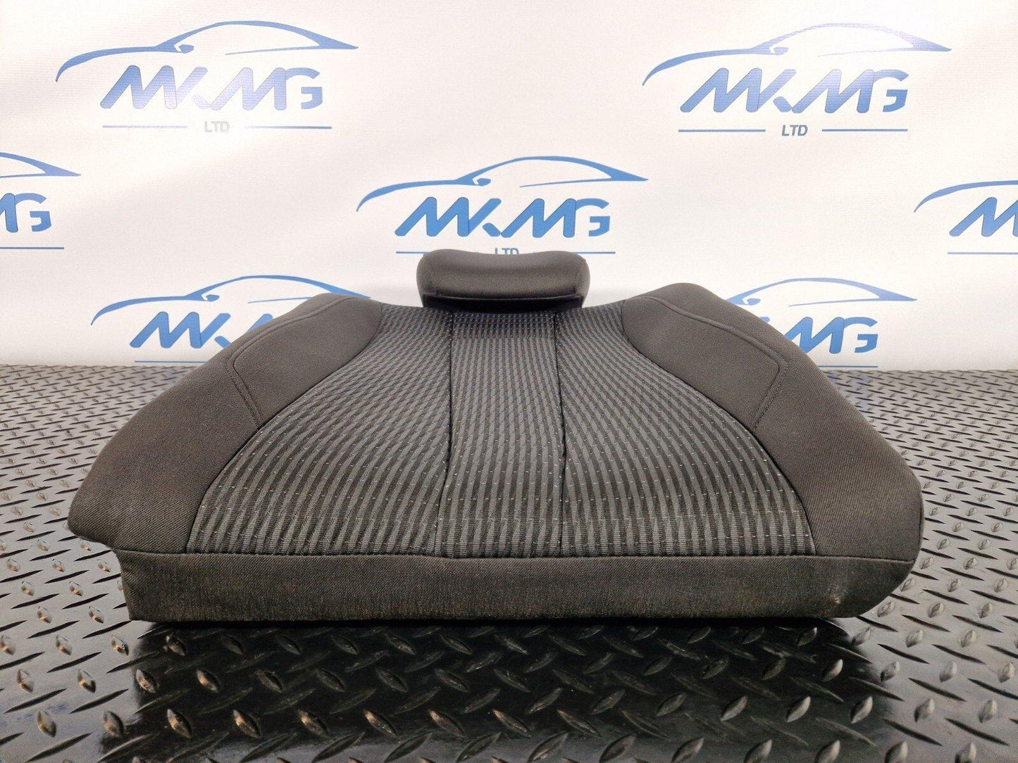 16-19 AUDI A4 B9 SALOON GENUINE REAR N/S CLOTH SEAT BACKREST WITH HEADREST