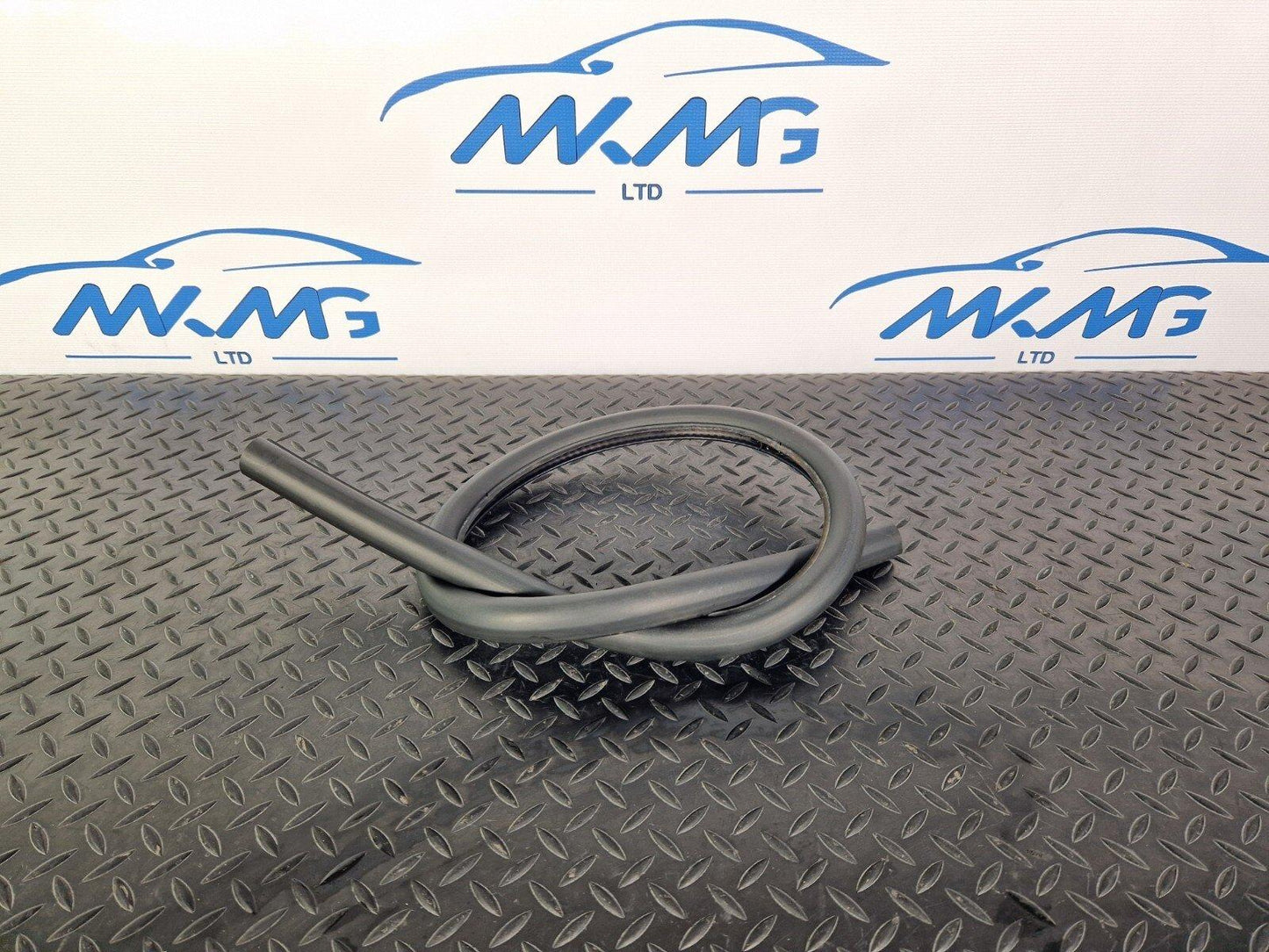 15-18 AUDI A7 4G OEM REAR LOWER DOOR RUBBER SEAL FITS LEFT & RIGHT 4G8833707A