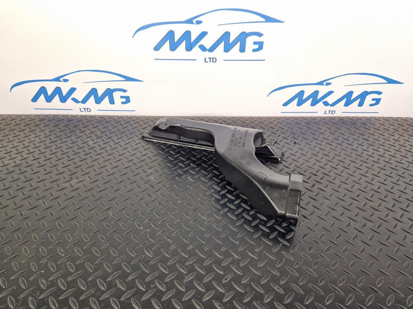 18-ON MERCEDES BENZ SPRINTER W907 W910 DASHBOARD AIR DUCT A9078304801