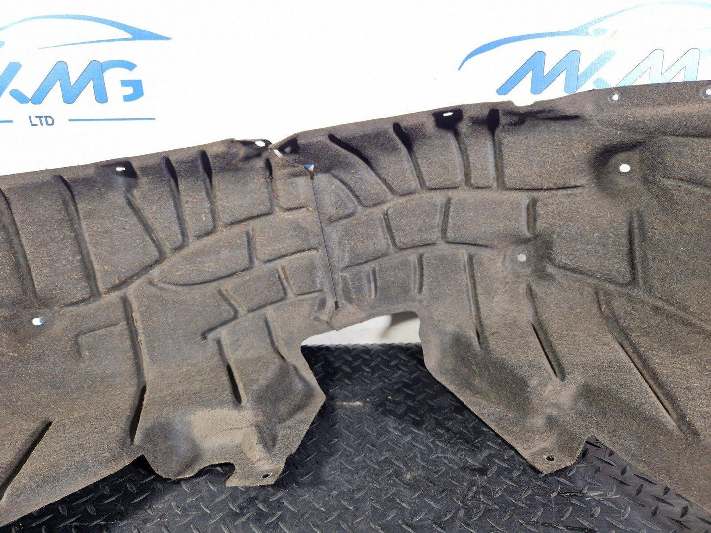 16-19 AUDI A4 B9 LEFT REAR WHEEL ARCH LINER COVER 8W0810171F