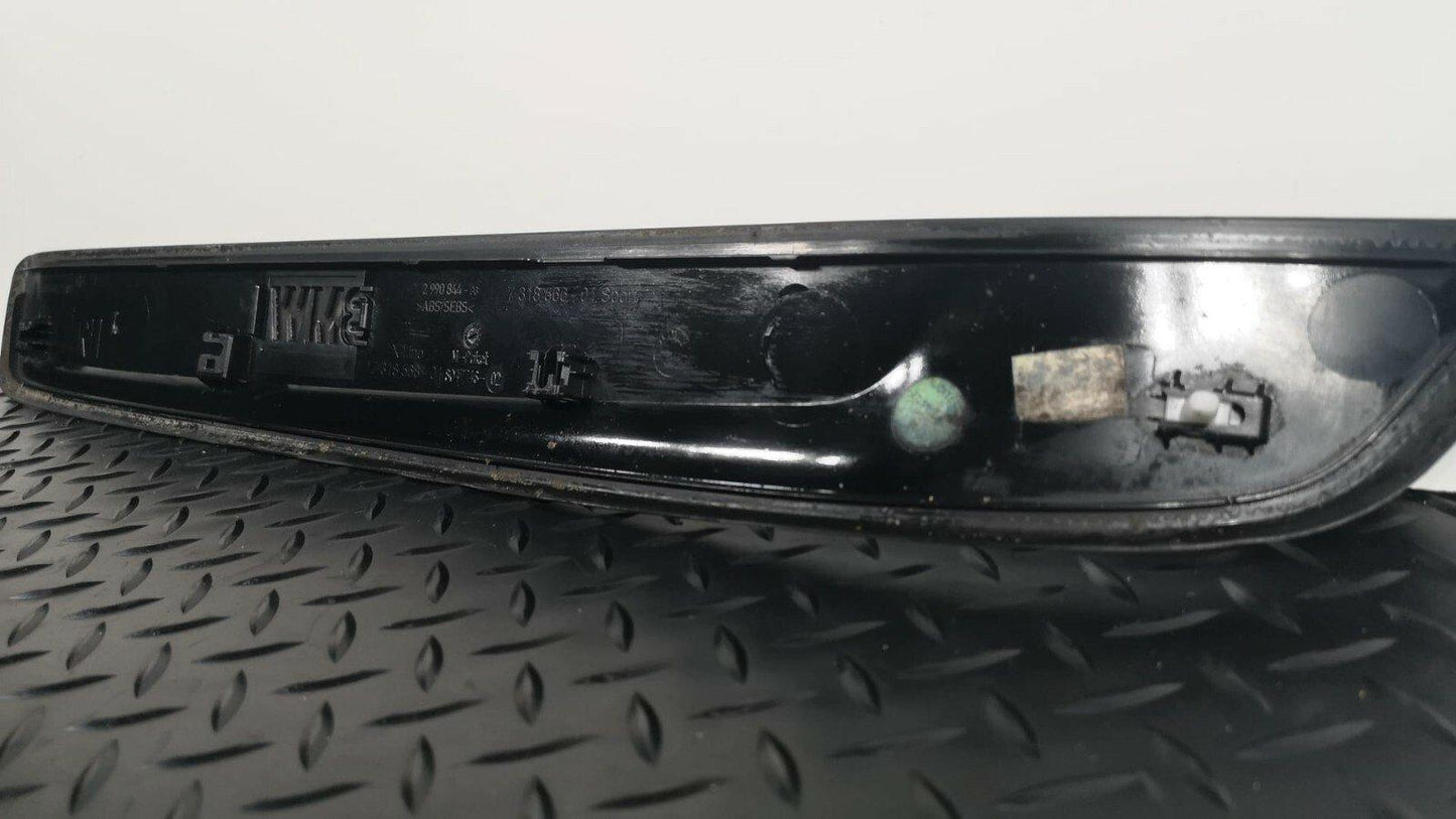 BMW X1 E84 GENUINE FRONT RIGHT DRIVER SIDE STEP KICK PLATE TRIM 2990844