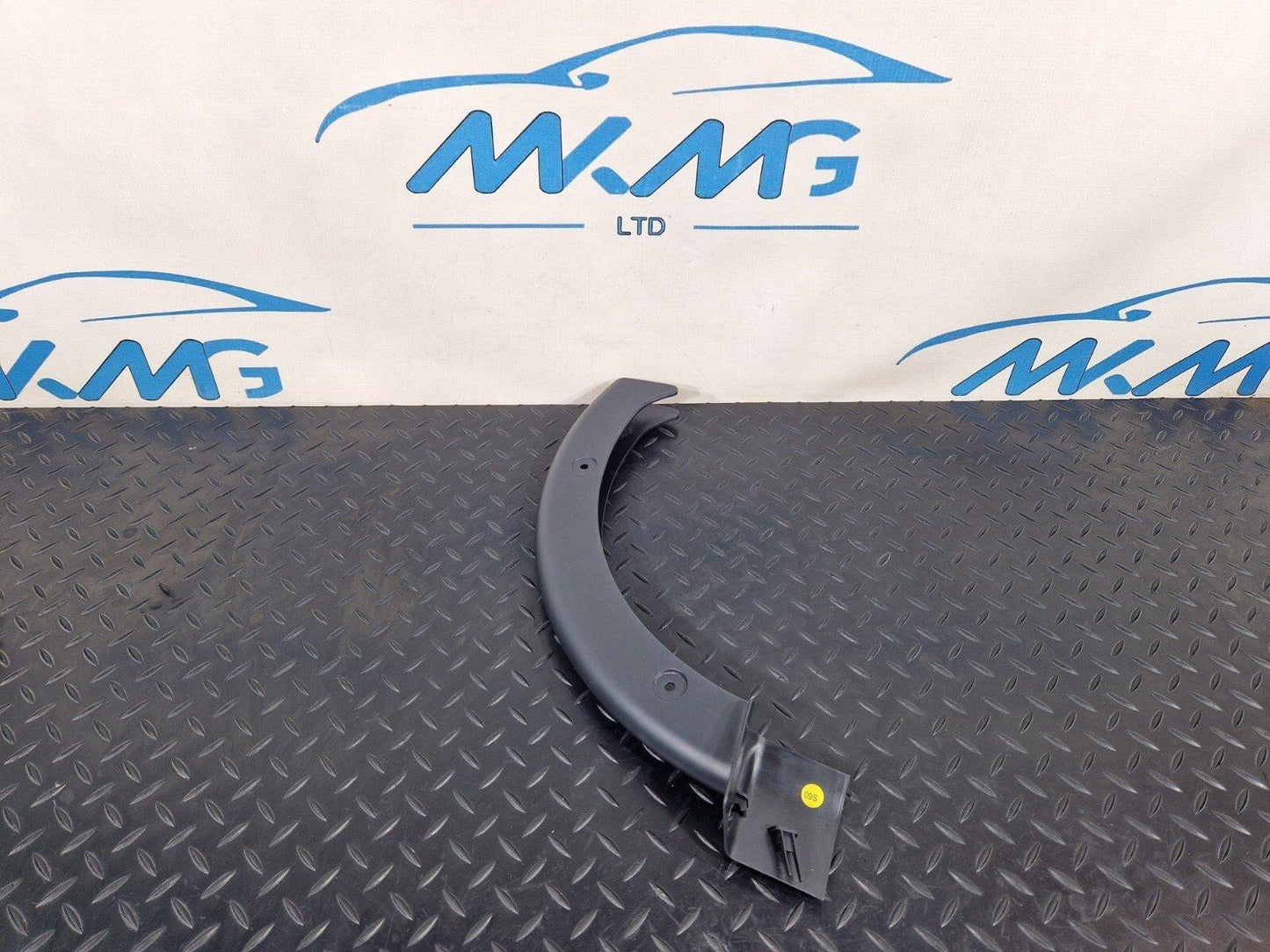 16-19 AUDI A4 B9 S-LINE GENUINE BOOT LID RIGHT SIDE HINGE TRIM COVER 8W5971822