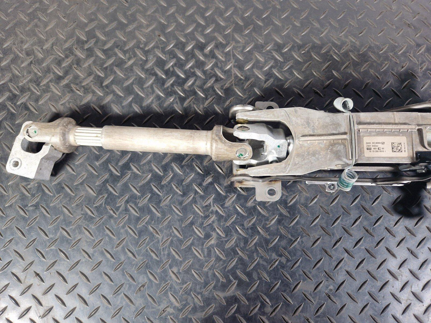 18-ON MERCEDES BENZ A CLASS W177 STEERING COLUMN & LOWER JOINT A2474602800