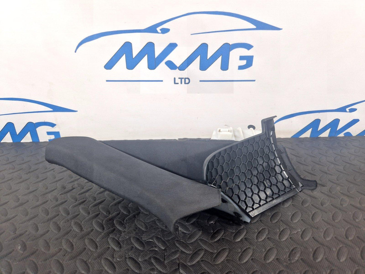 16-19 AUDI A4 B9 REAR RIGHT DRIVER SIDE COMPLETE C-PILLAR TRIM 8W5867288B