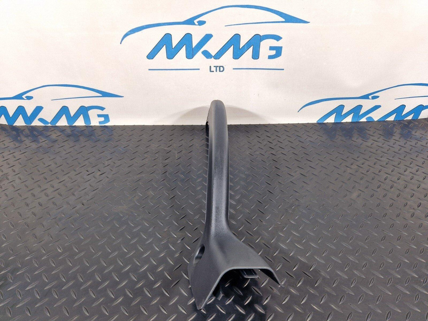 19-ON MERCEDES BENZ CLA C118 TRUNK LID HINGE COVER TRIM RIGHT A1188210100