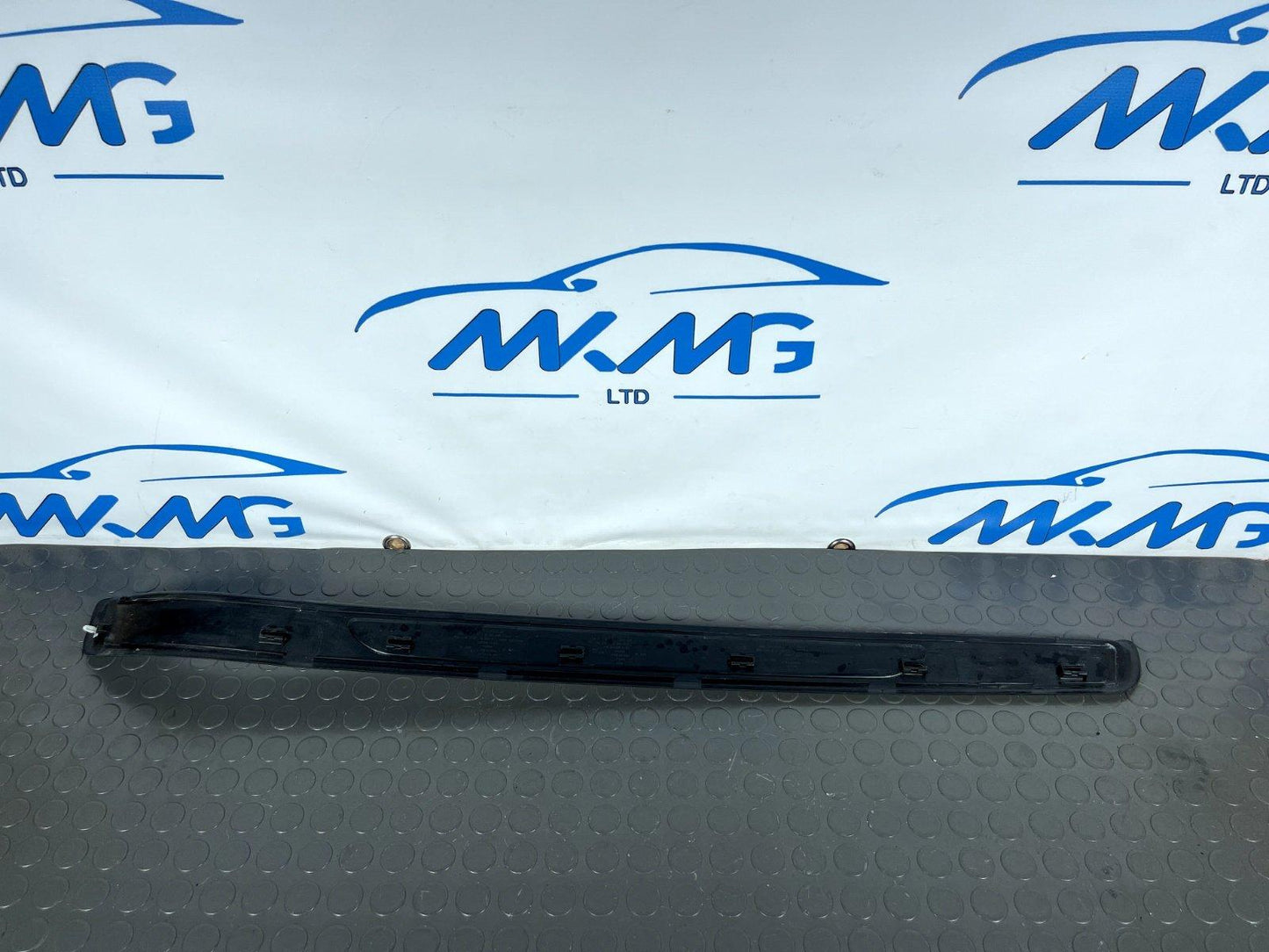 2010 BMW 3-SERIES E92/93 LCI M-SPORT LEFT SIDE DOOR KICK PLATE TRIM 7900807