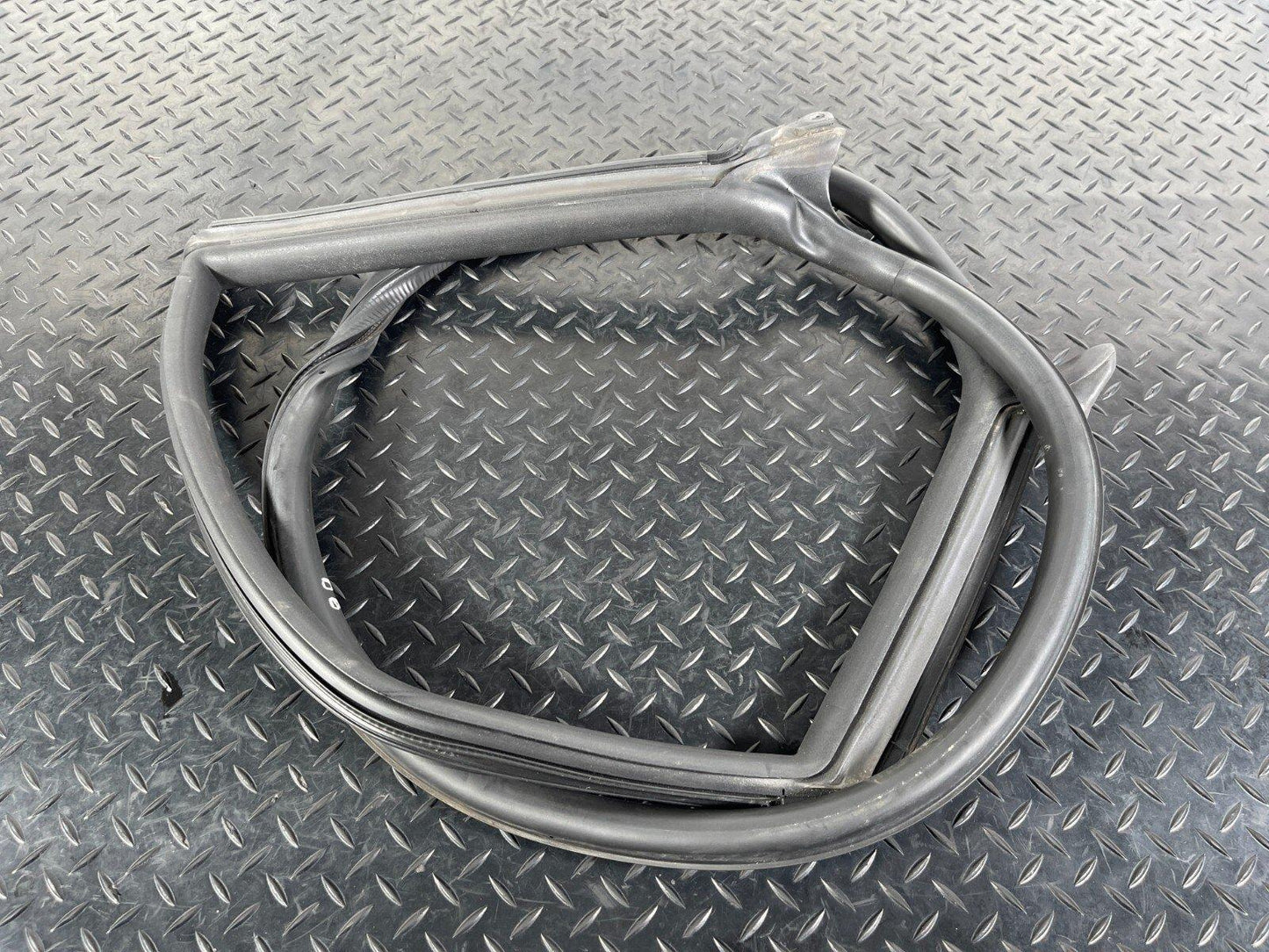 16-23 AUDI A5 F5 SPORTBACK S-LINE Rear Right Door Seal Rubber 8W8833708