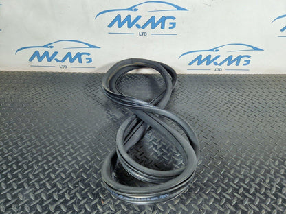 11-19 MERCEDES GLE ML W166 FRONT LEFT OR RIGHT SIDE DOOR RUBBER SEAL A1666970051