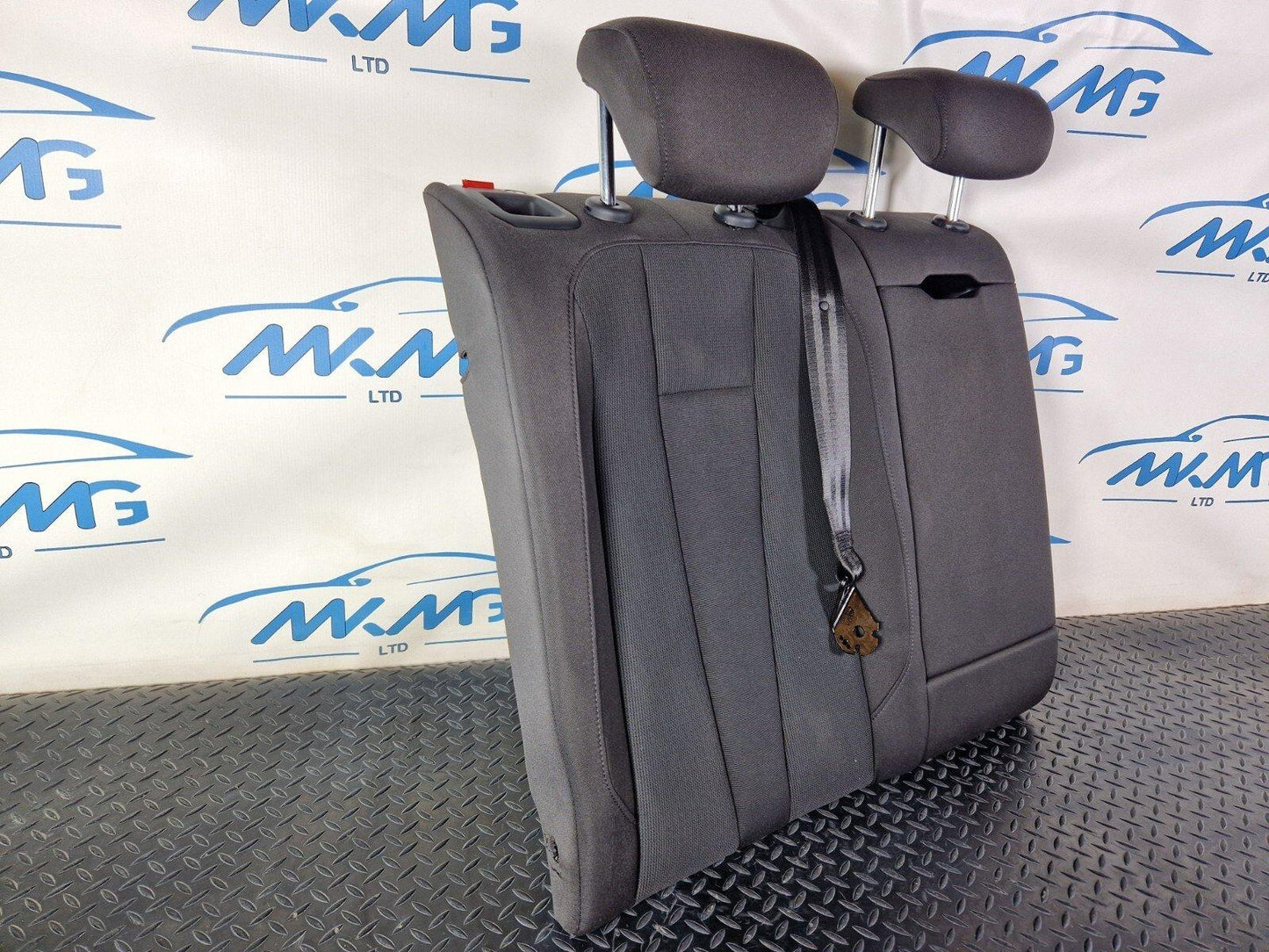 16-19 AUDI A4 B9 REAR RIGHT O/S DRIVER SIDE CLOTH SEAT BACKREST & ARMEST