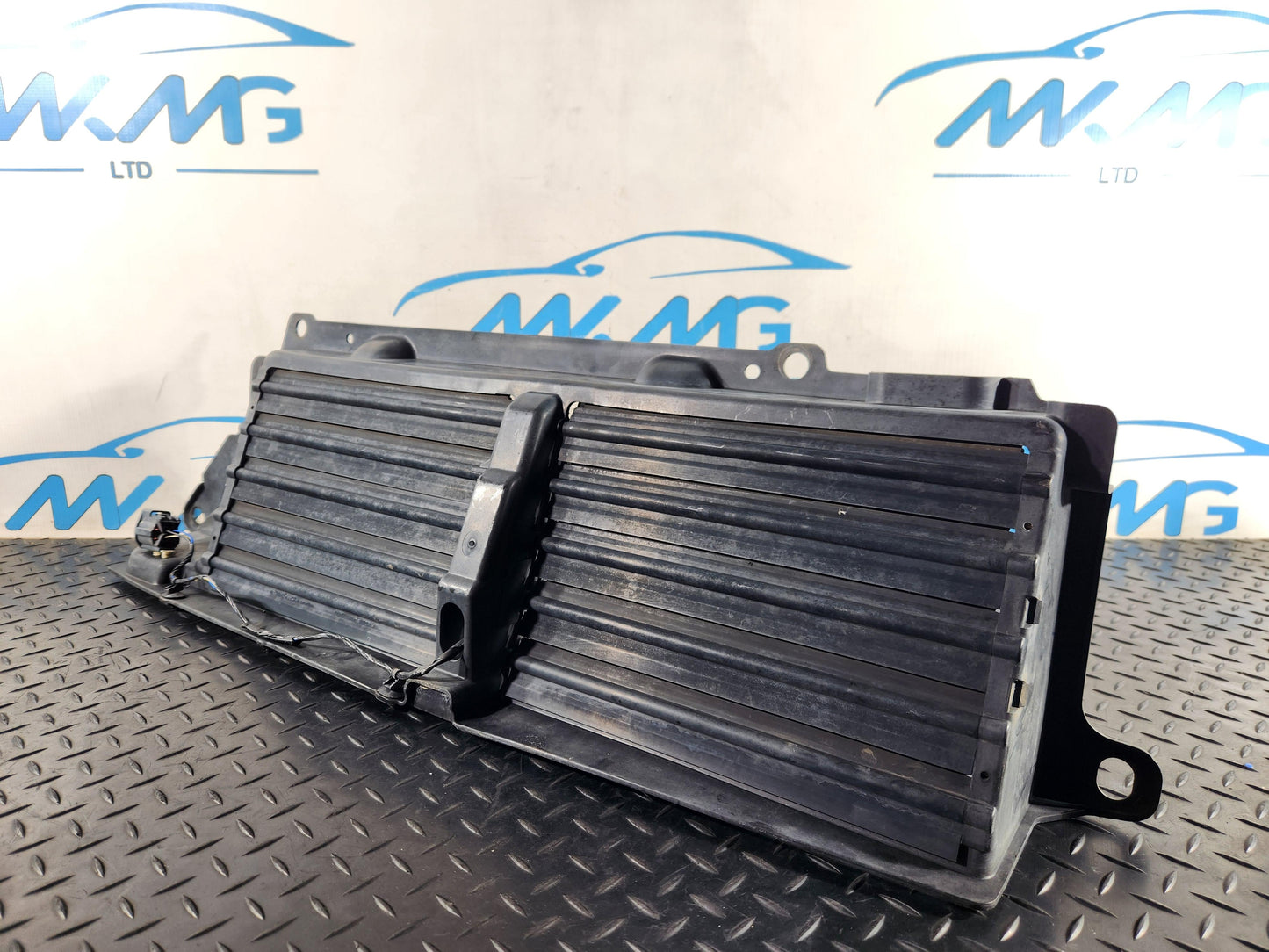 Range Rover Sport L494 Radiator Shutter Vents Genuine DK62-8475-AB
