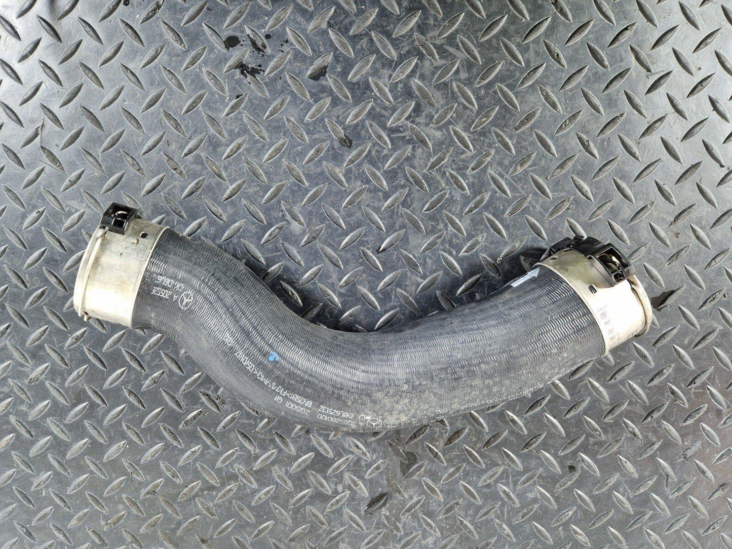 14-21 MERCEDES BENZ C200d W205 GENUINE OEM INTERCOOLER HOSE PIPE A2055280100