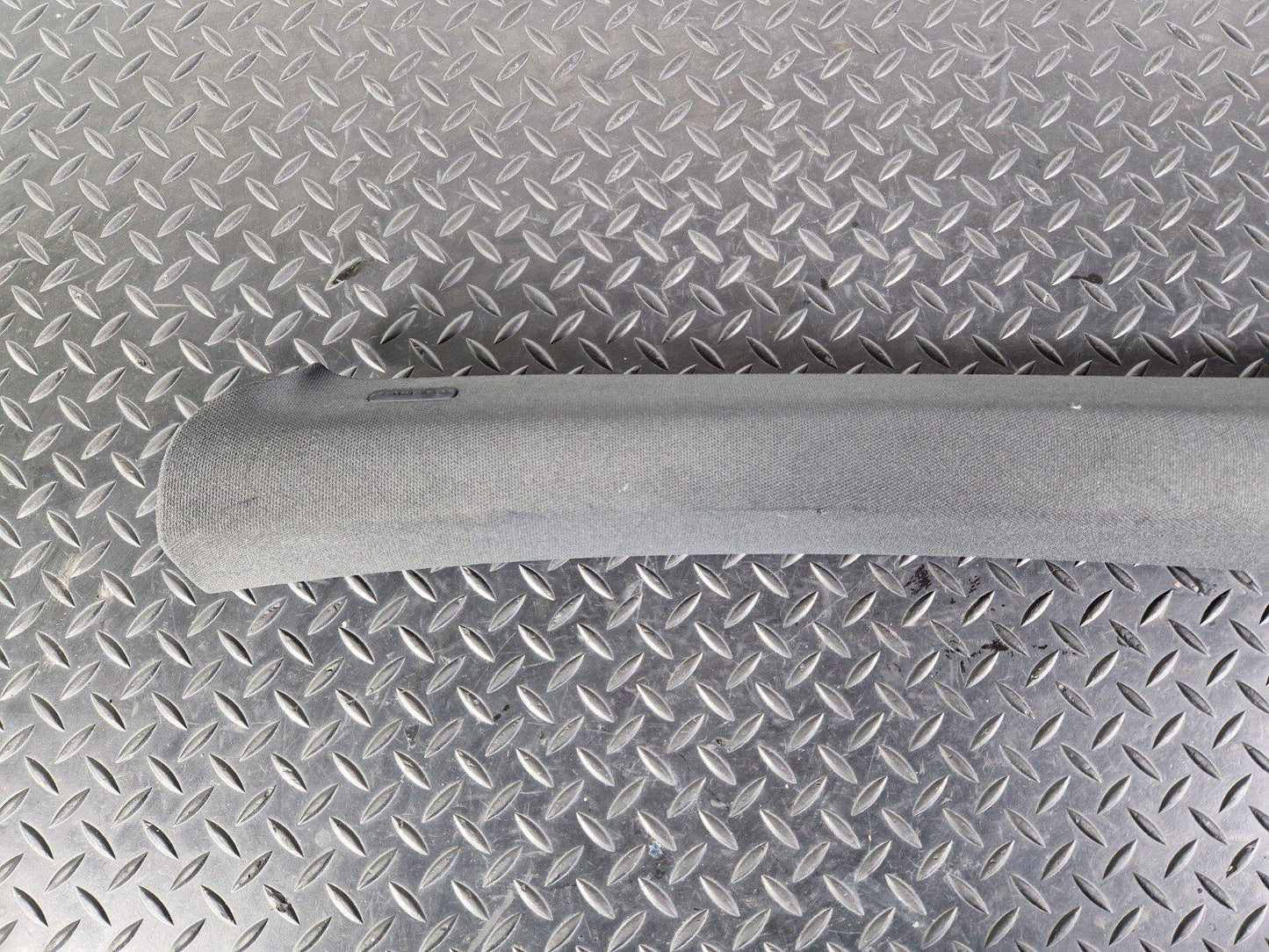 10-15 AUDI Q7 4L GENUINE OEM LEFT PASSENGER SIDE FRONT A PILLAR TRIM 4L0867233