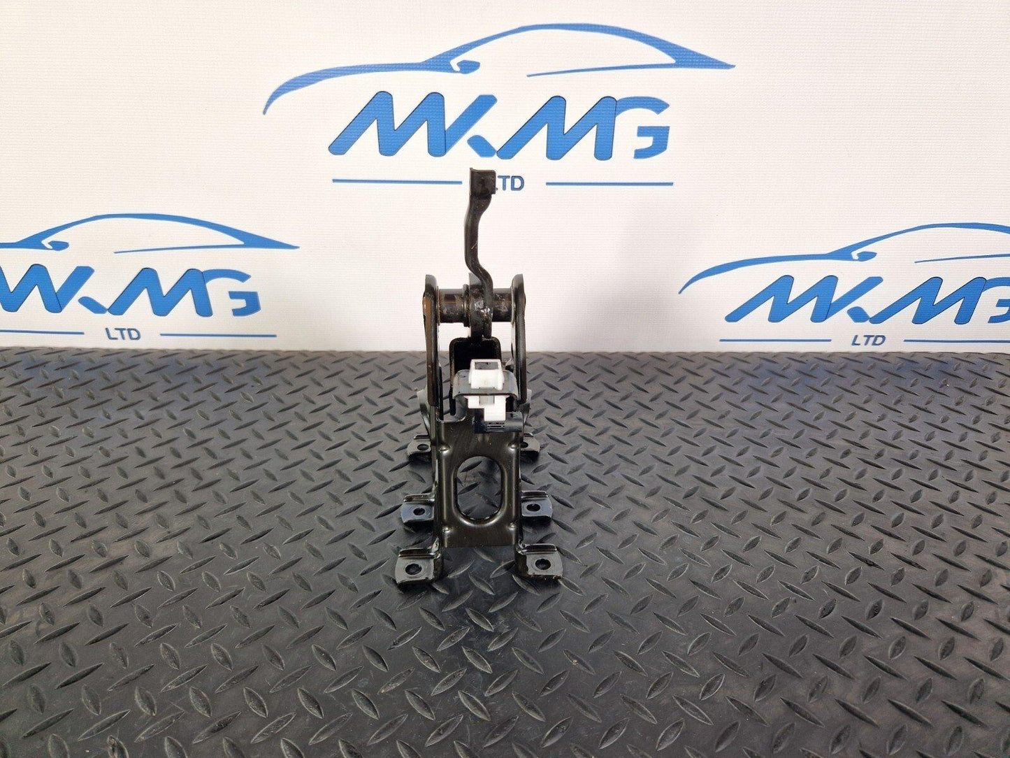 18-ON MERCEDES BENZ SPRINTER W907 W910 BRAKE PEDAL ASSEMBLY A9102900000