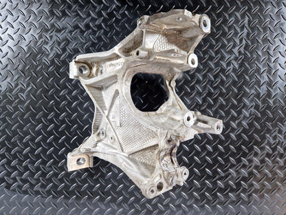 16-19 AUDI A4 B9 FRONT LEFT N/S LEFT SIDE ENGINE MOUNT BRACKET 8W0399295E