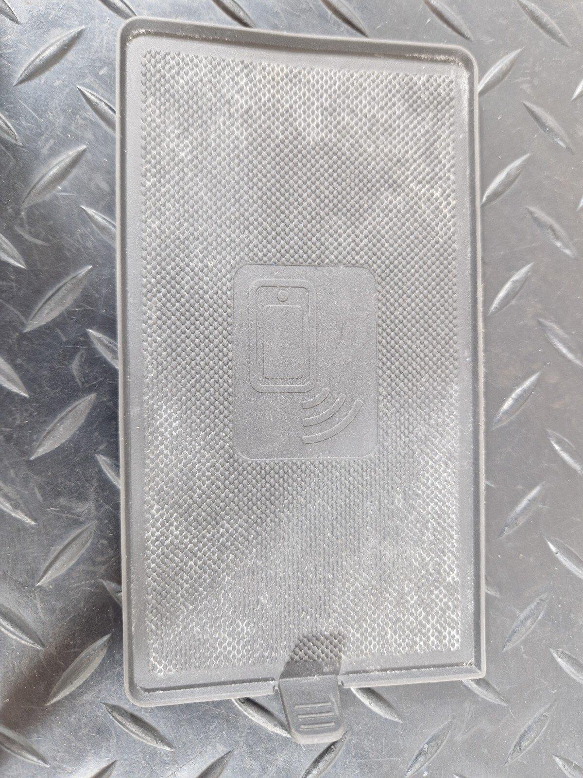 12-18 AUDI A6 C7 GENUINE OEM CENTER CONSOLE STORAGE INSERT PAD MAT 4G8863301
