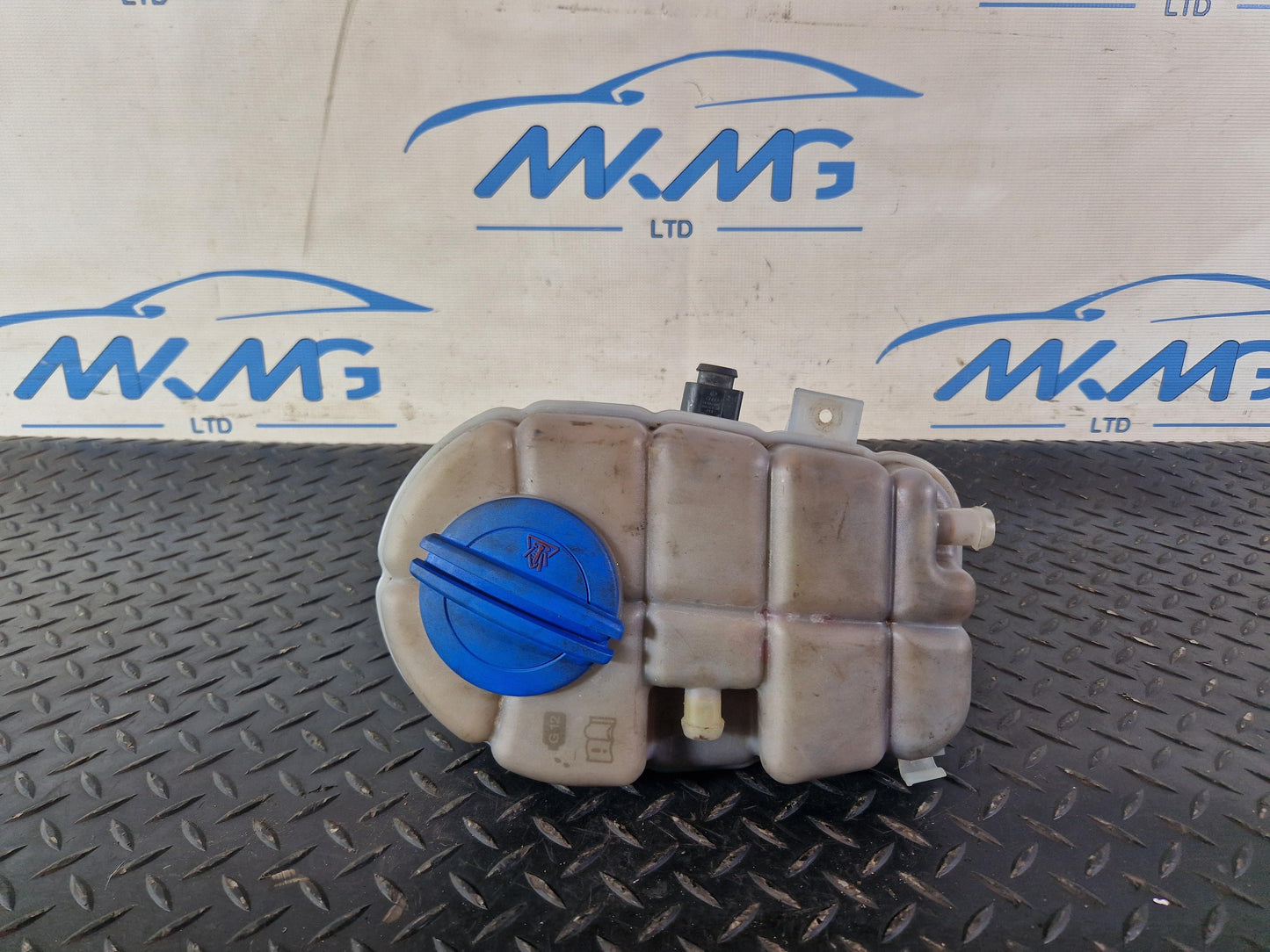 Audi A6 Allroad C7 genuine Coolant Expansion Tank 4G0121403J
